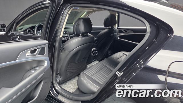 Genesis G70 2021 — photo 16