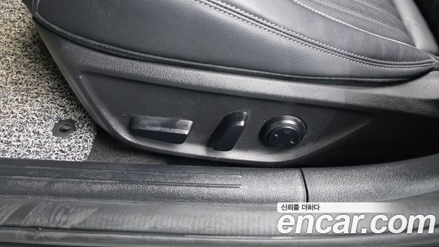 Genesis G70 2021 — photo 31