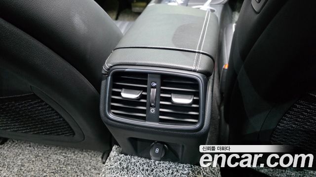 Genesis G70 2021 — photo 36