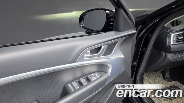 Genesis G70 2021 — photo 39