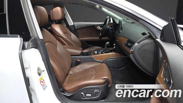 Audi A7 2016 — photo 17
