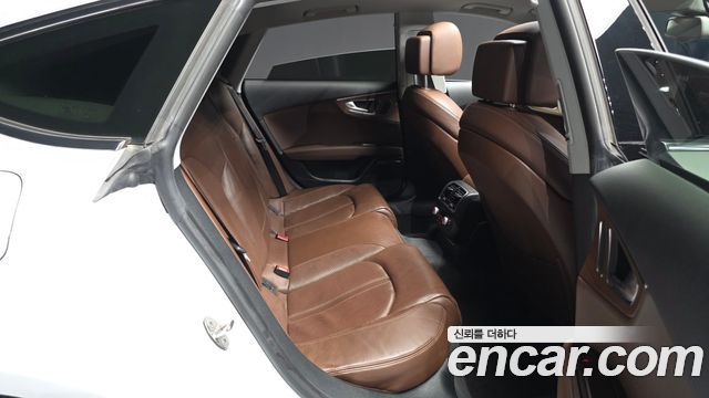Audi A7 2016 — photo 18