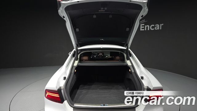 Audi A7 2016 — photo 26