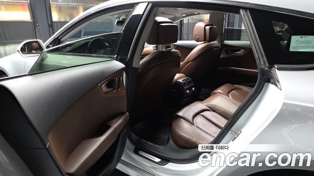 Audi A7 2016 — photo 16