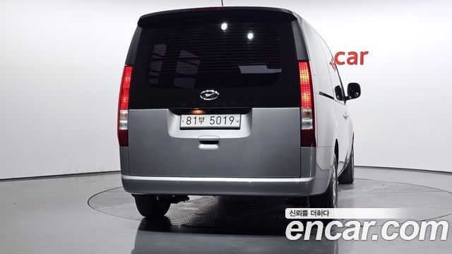 Hyundai Staria 2022 — photo 4