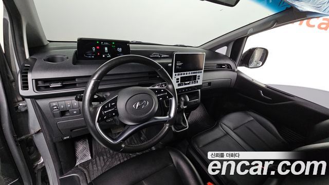 Hyundai Staria 2022 — photo 10