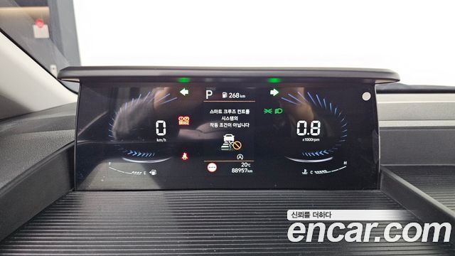 Hyundai Staria 2022 — photo 11