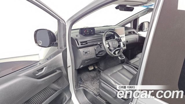 Hyundai Staria 2022 — photo 13