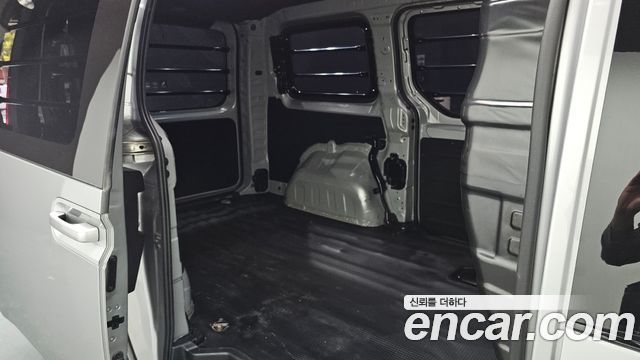Hyundai Staria 2022 — photo 17
