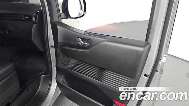Hyundai Staria 2022 — photo 15