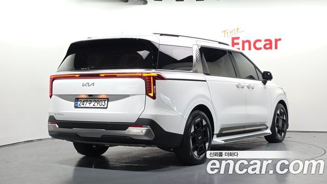 Kia Canival 2025 — photo 2
