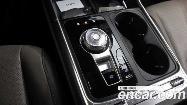 Kia Canival 2025 — photo 12