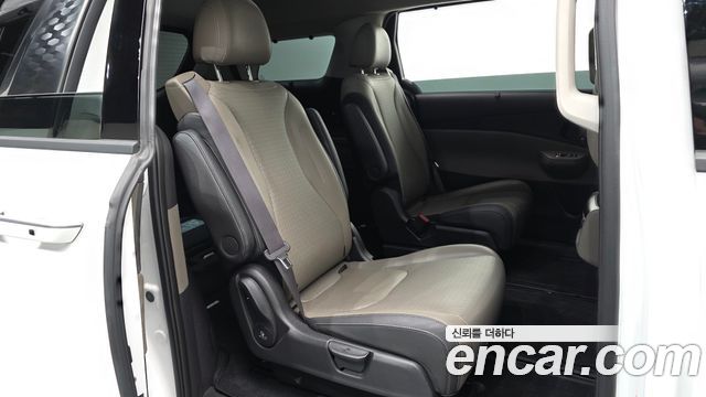Kia Canival 2025 — photo 18