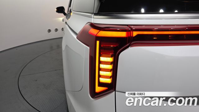 Kia Canival 2025 — photo 9