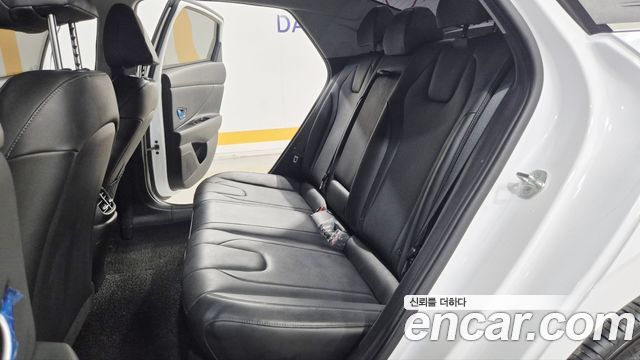 Hyundai AVANTE 2021 — photo 13