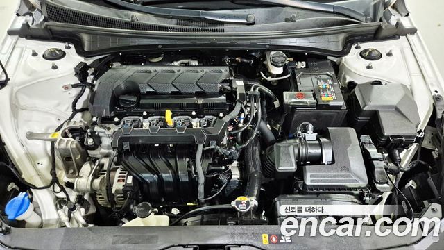 Hyundai AVANTE 2021 — photo 20