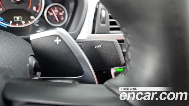 BMW 4-Series 2018 — photo 29