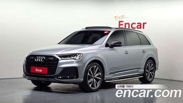 Audi Q7 2023 — photo 1