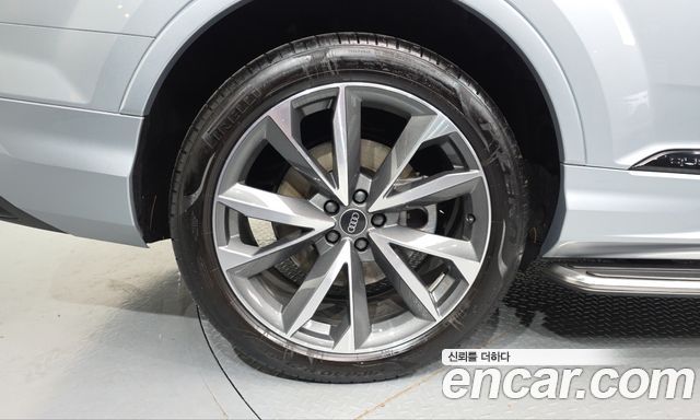 Audi Q7 2023 — photo 5