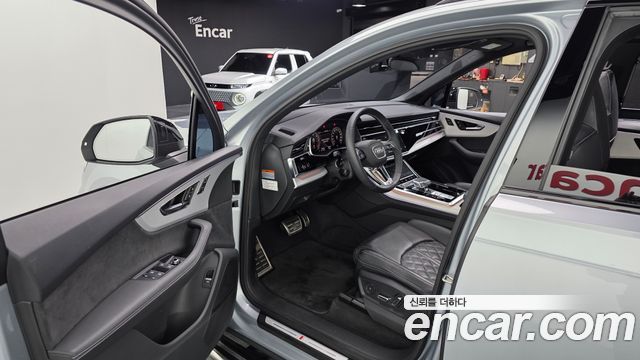 Audi Q7 2023 — photo 10