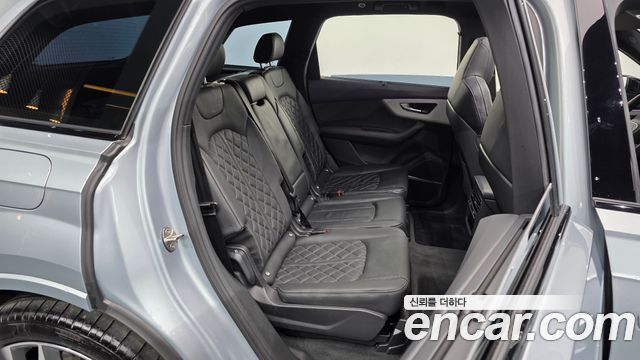 Audi Q7 2023 — photo 12