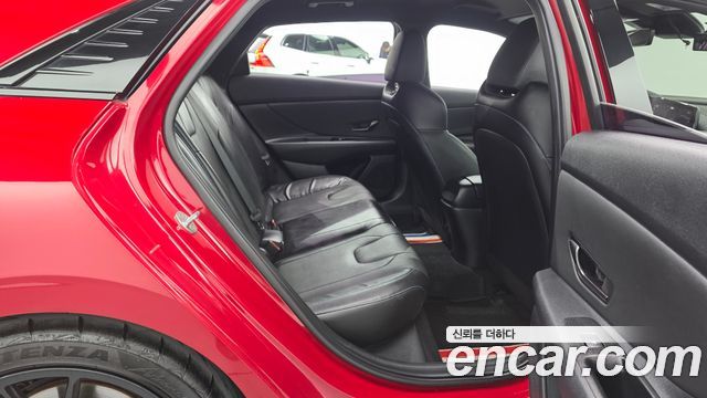 Hyundai AVANTE 2022 — photo 17