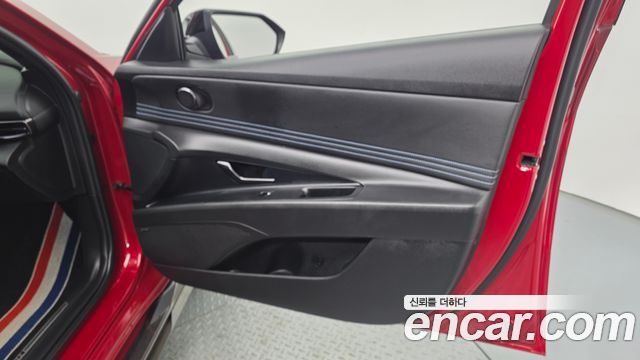 Hyundai AVANTE 2022 — photo 14
