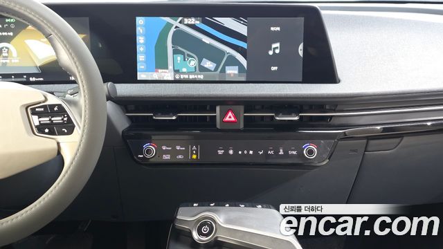 Kia EV6 2022 — photo 13