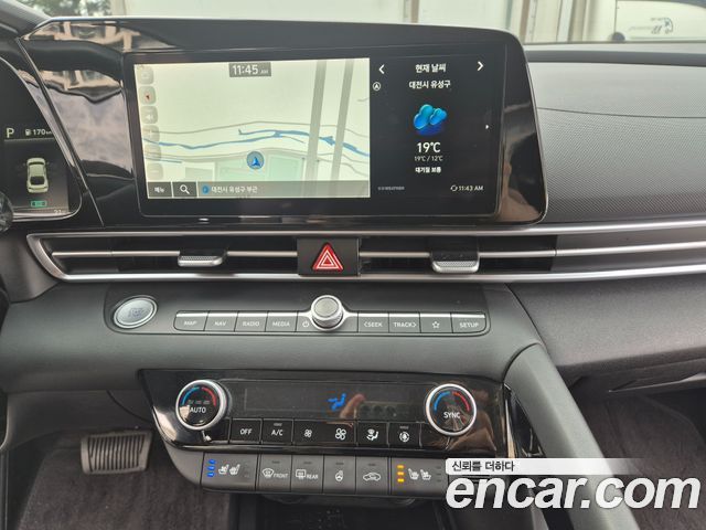 Hyundai AVANTE 2023 — photo 14