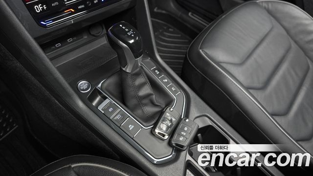 Volkswagen Tiguan 2022 — photo 9