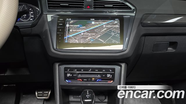 Volkswagen Tiguan 2022 — photo 13