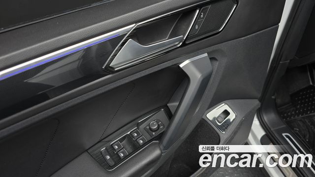 Volkswagen Tiguan 2022 — photo 15