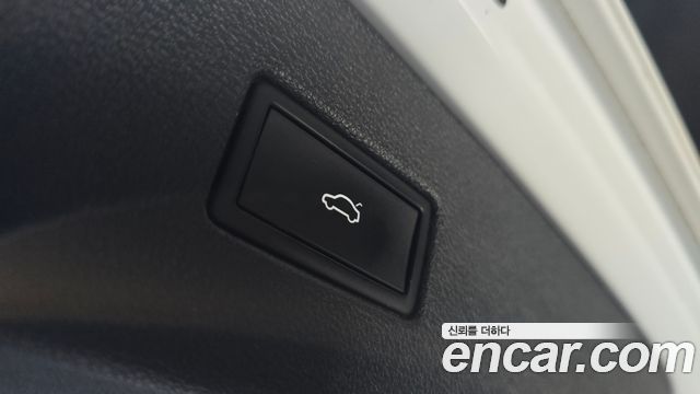 Volkswagen Tiguan 2022 — photo 20