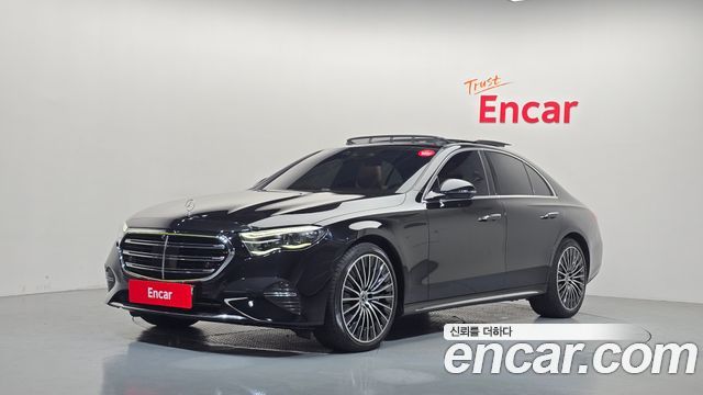 Mercedes-Benz E-Class 2024 — photo 1