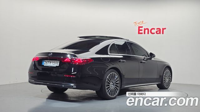 Mercedes-Benz E-Class 2024 — photo 2