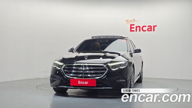 Mercedes-Benz E-Class 2024 — photo 3