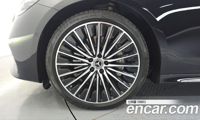 Mercedes-Benz E-Class 2024 — photo 5