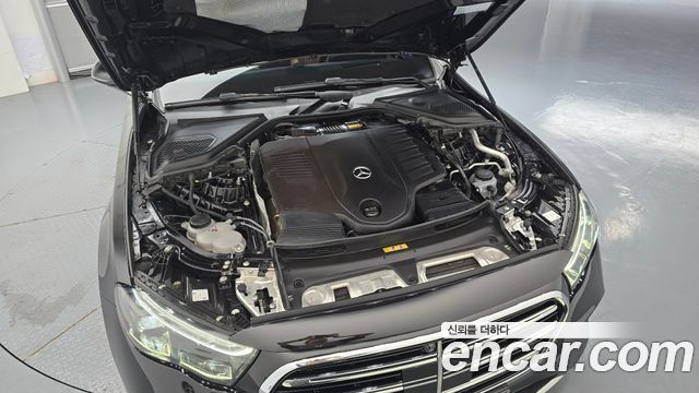 Mercedes-Benz E-Class 2024 — photo 6