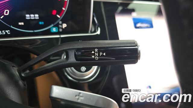 Mercedes-Benz E-Class 2024 — photo 12