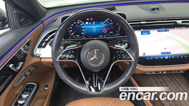 Mercedes-Benz E-Class 2024 — photo 19