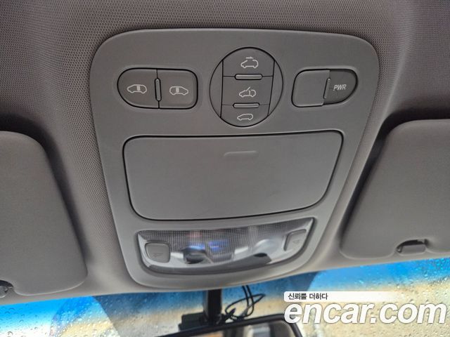Kia Canival 2012 — photo 9