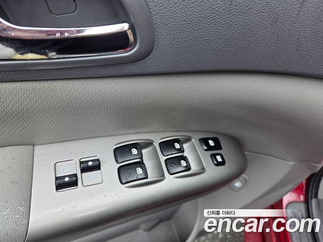 Kia Canival 2012 — photo 19