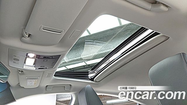 Lexus ES 2021 — photo 7