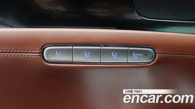 Genesis G90 2022 — photo 10