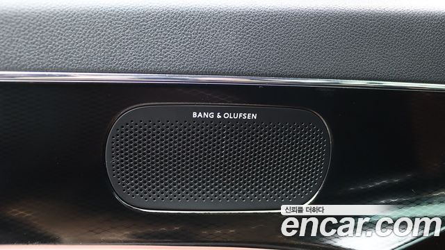 Genesis G90 2022 — photo 11