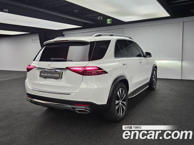 Mercedes-Benz GLE-Class 2026 — photo 2