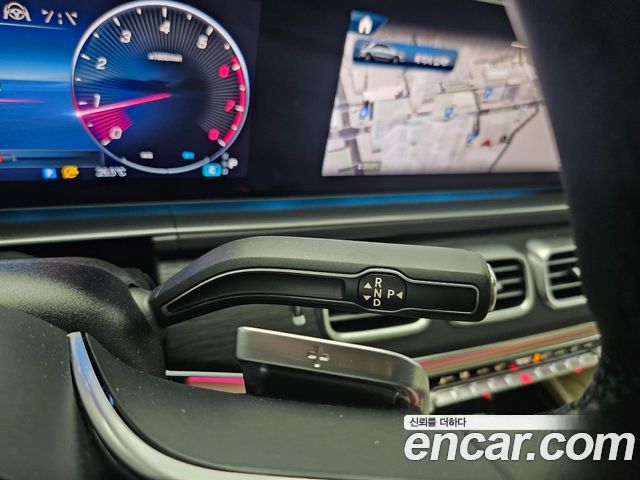 Mercedes-Benz GLE-Class 2026 — photo 16