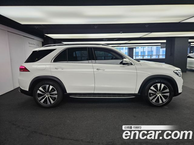 Mercedes-Benz GLE-Class 2026 — photo 20