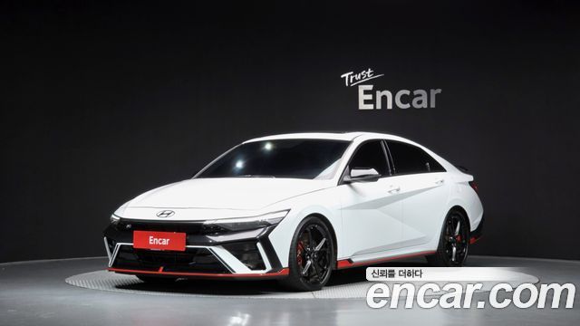 Hyundai AVANTE 2024 — photo 1