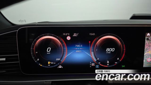 Mercedes-Benz GLE-Class 2021 — photo 8